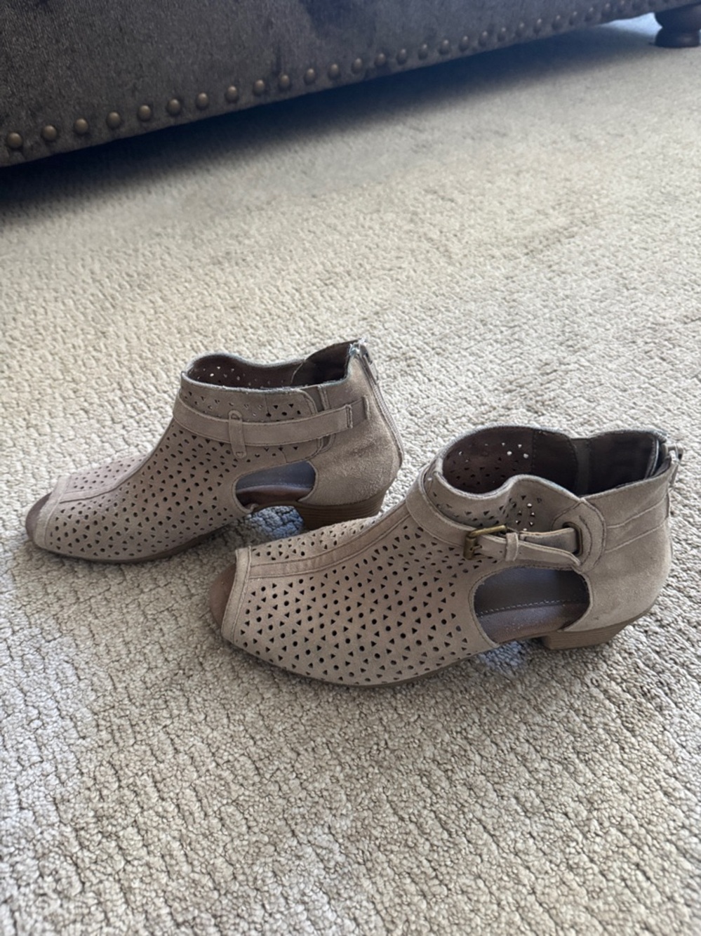 Earth brand tan bootie suede peep toe zip back size 9 - Picture 2 of 5